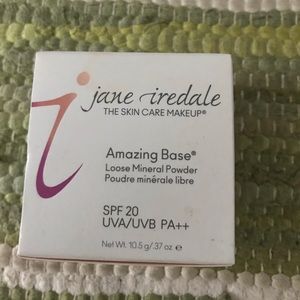 Jane Iredale Amazing Base NIB warm silk